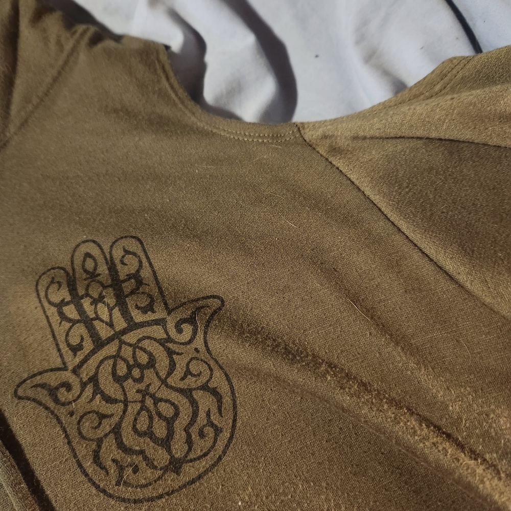 Sweatshirts - Picture 2 of 5